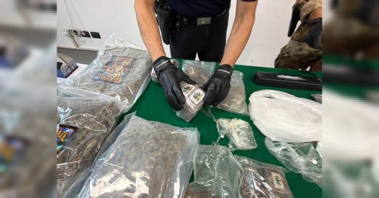 Pompei, quasi dieci chili di droga in casa: arrestato un 67enne