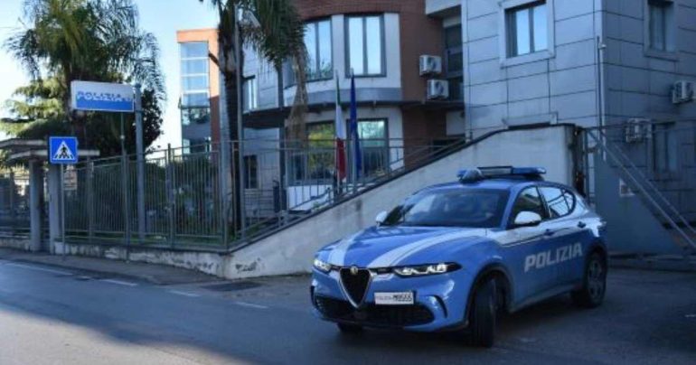 Sant’Antimo, controlli della Polizia: 220 persone identificate e 87 veicoli verificati