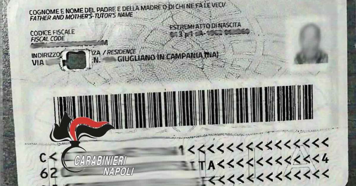 La carta d'identità manomessa