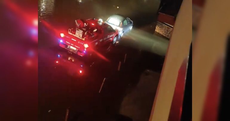 Via Domitiana allagata, traffico bloccato a Giugliano